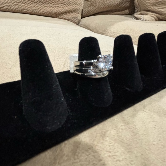 Past Present Future Diamond RING.   MEDIUM - Picture 3 of 8